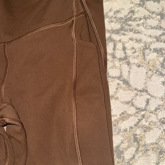 NWOT Lululemon Leggings - Picture 3 of 4